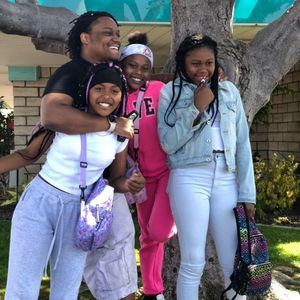 Meet your Posher, Yolanda